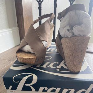 Lucky Brand Taupe Wedges